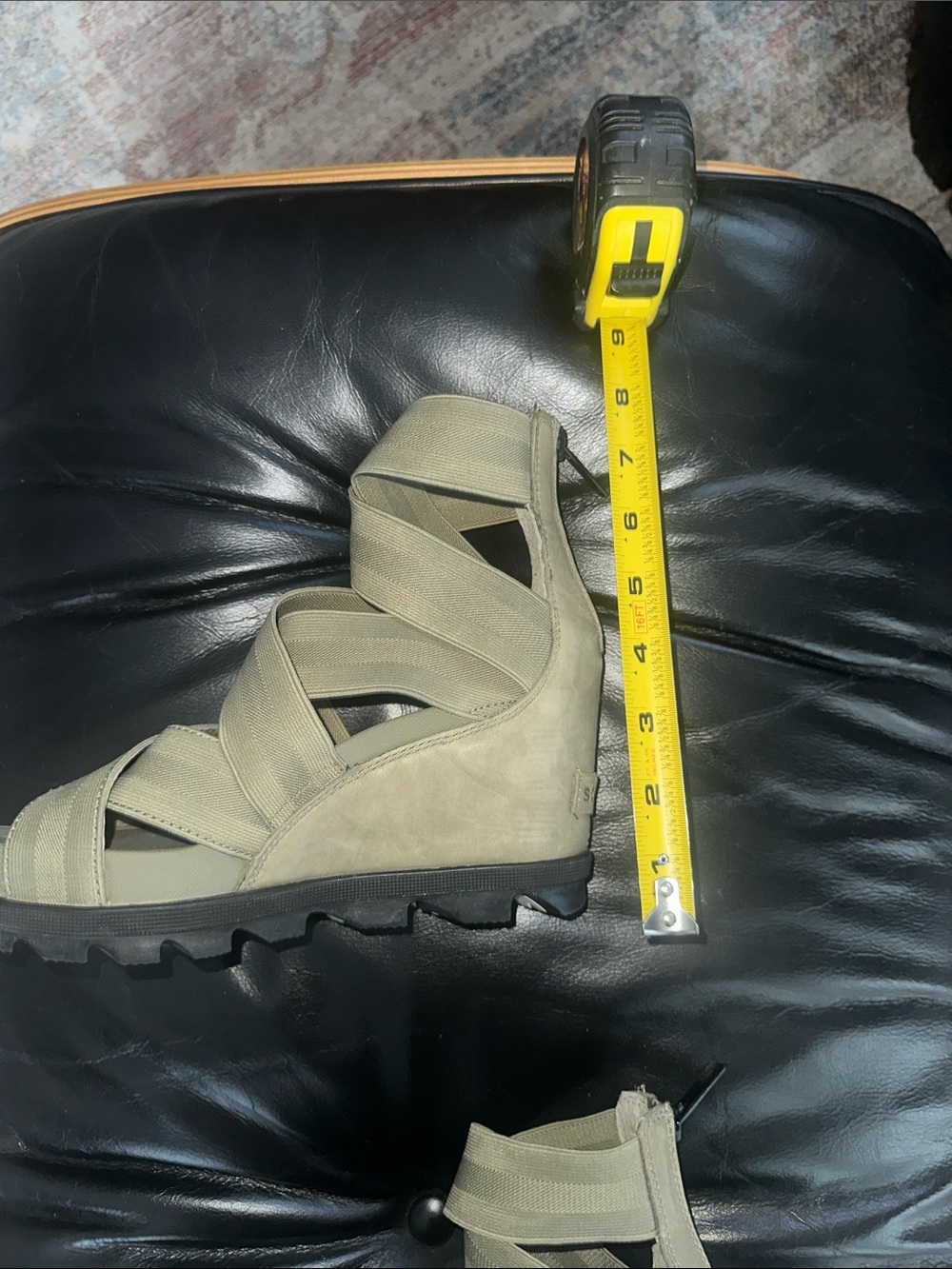 Sorel Women's Crisscross Elastic Sandals in Olive Green-7 - Picture 8 of 8